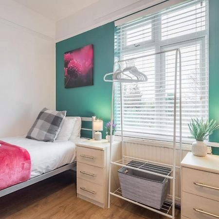 Private Room 6 With Kitchenette By Cb Stays No Minimum Stays CBG Extérieur photo